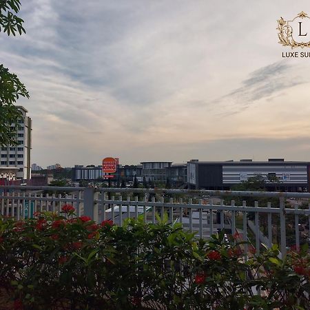 Luxe Suites at Skyloft Johor Bahru Extérieur photo